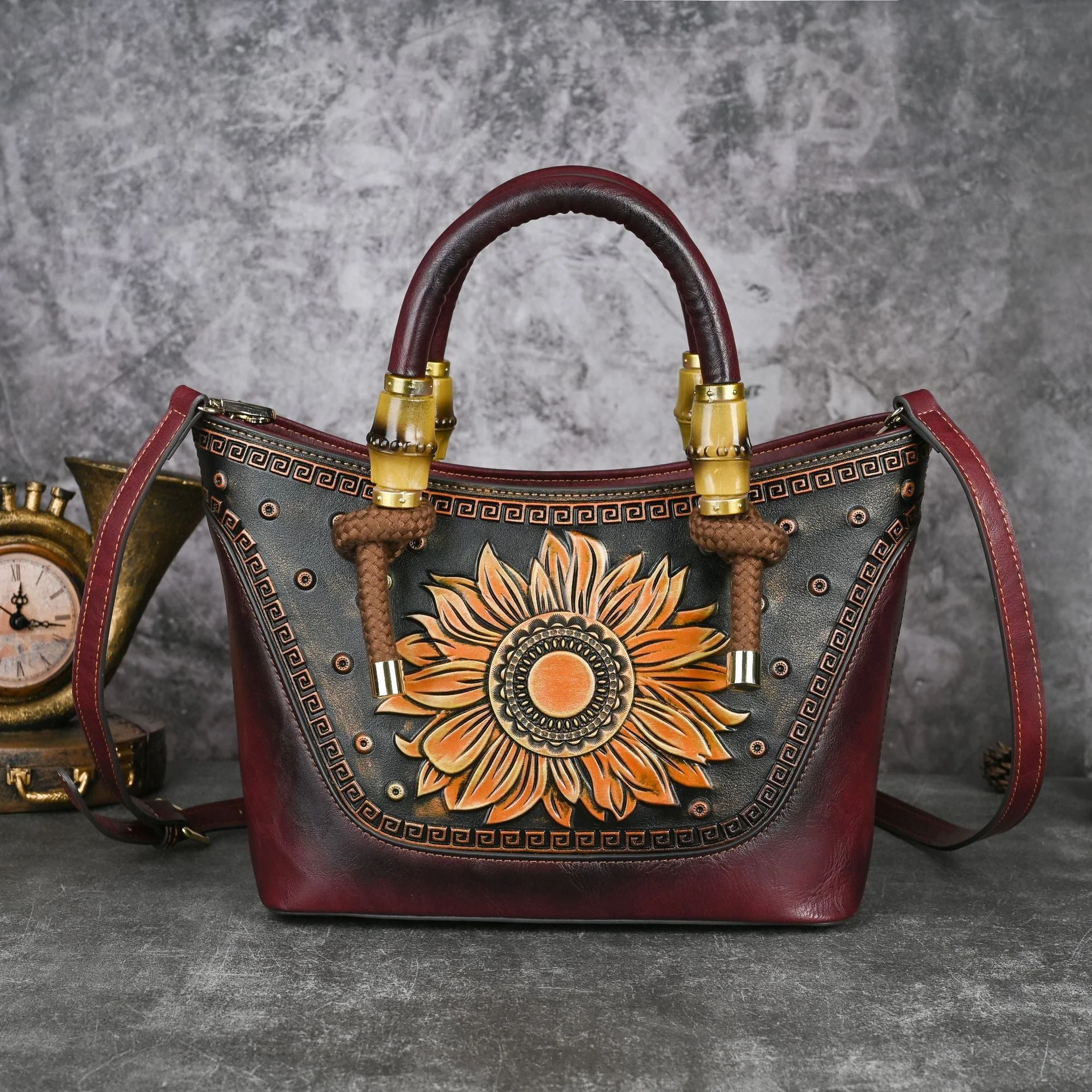 Eleanor™ | Elegant Crossbody Bag - Image 4