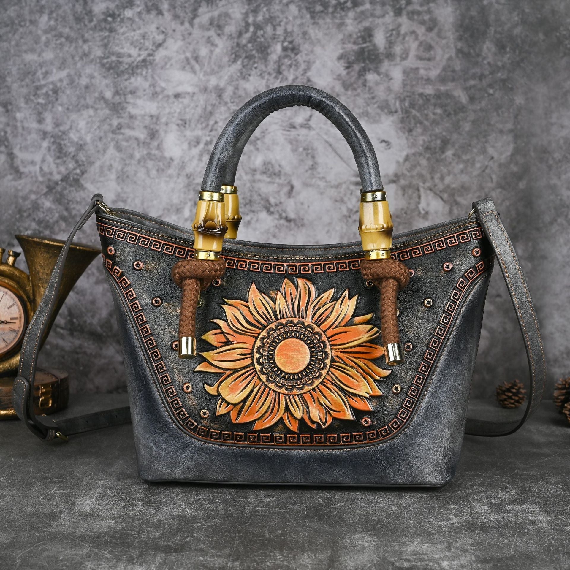 Eleanor™ | Elegant Crossbody Bag - Image 5